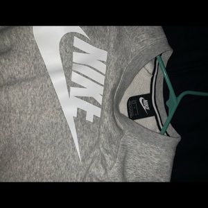 nike crew neck